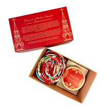 Набор: платок Кремль – Москва и свеча Бархатный пион